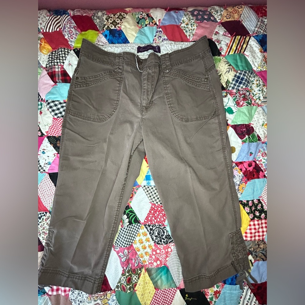 Women’s  Brown Cargo cropped Pants with Utility Pockets